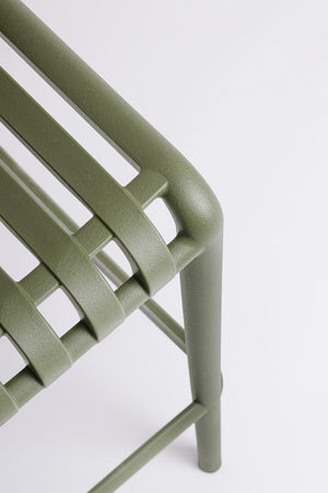 Sgabello "Billie" da bar, struttura in polipropilene, resistente agli UV, per interni ed esterni