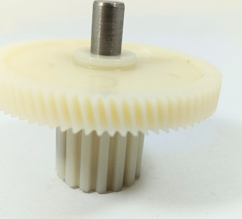 Ingranaggio 64 denti con perno grattugia elettrica OMRA OM-2900 dall'anno 2021 in poi OM-2900-I/22 Casa e cucina/Elettrodomestici per la cucina/Accessori e parti di ricambio/Parti di ricambio per grattugie e accessori Rossi Ricambi - Venetico Marina, Commerciovirtuoso.it