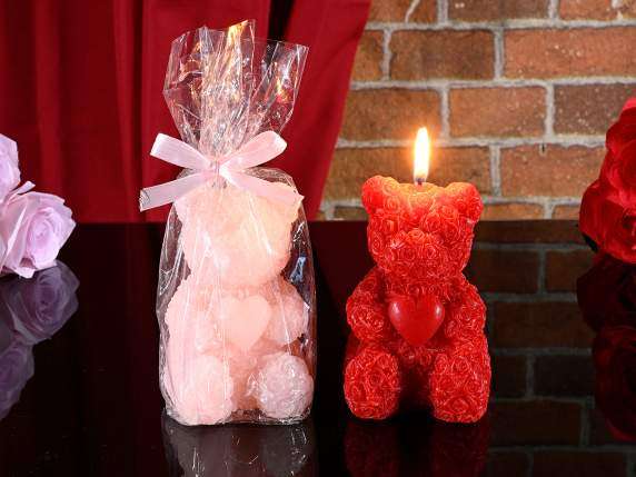Candela orsetto colorato con cuore e superficie a rose 10,5 cm