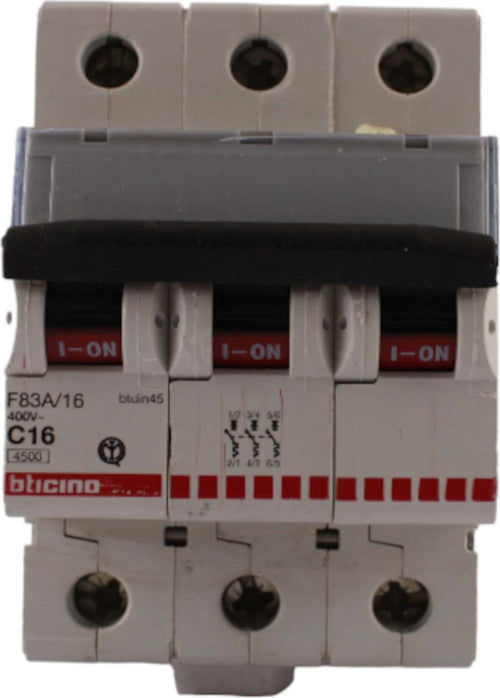 Interruttore-magnetotermico-3-poli-3-moduli-16A-curva-C-Bticino