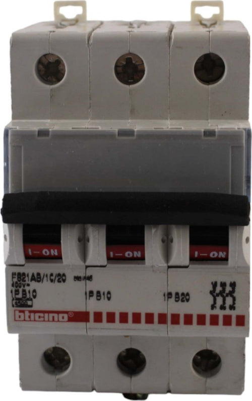 Interruttore-magnetotermico-3P-10+10+20A-Bticino