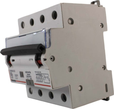 Interruttore-magnetotermico-differenziale-salvavita-4-poli-4-moduli-tipo-AC-20A-4,5kA-230VAC-Bticino