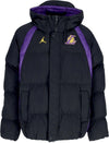 JORDAN-NBA-Piumino-Uomo-Nba-Courtside-Statement-Edition-Full-Zip-Jacket-Loslak-Black/field-Purple-da-uomo