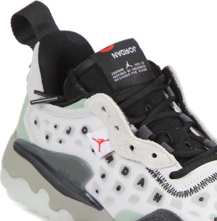 JORDAN-Scarpa-Bassa-Uomo-Jordan-Delta-2-Platinum-Tint/chile-Red/stone-da-uomo