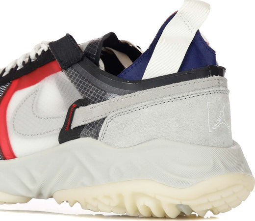 JORDAN-Scarpa-Bassa-Uomo-Jordan-Delta-Breathe-Clear/medium-Grey/light-Bone/varsity-Red-da-uomo
