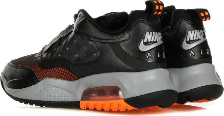 JORDAN-Scarpa-Bassa-Uomo-Jordan-Max-200-Black/reflect-Silver/lt-Smoke-Grey-da-uomo