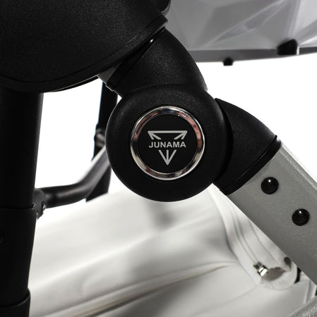 Junama Diamond GLOW V2 3 in 1 PELLE BIANCO Navicella Grigia Satinato Telaio CROMATO Prima infanzia/Passeggini carrozzine e accessori/Passeggini e carrozzine/Sistemi modulari La Casa Del Bebè - Napoli, Commerciovirtuoso.it