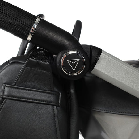 Junama Diamond GLOW V2 3 in 1 PELLE GRIGIO Navicella Grigia Satinato Telaio Grigio Prima infanzia/Passeggini carrozzine e accessori/Passeggini e carrozzine/Sistemi modulari La Casa Del Bebè - Napoli, Commerciovirtuoso.it