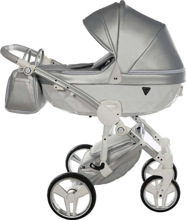 Junama Fluo Italy 3 in 1 Ecopelle Silver/Telaio Grey Prima infanzia/Passeggini carrozzine e accessori/Passeggini e carrozzine/Sistemi modulari La Casa Del Bebè - Napoli, Commerciovirtuoso.it