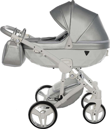 Junama Fluo Italy 3 in 1 Ecopelle Silver/Telaio White Prima infanzia/Passeggini carrozzine e accessori/Passeggini e carrozzine/Sistemi modulari La Casa Del Bebè - Napoli, Commerciovirtuoso.it