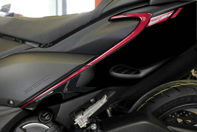 Kit-ADESIVI-GEL-3D-compatibili-YAMAHA-Tmax-560-2020-2021-CARBON-LOOK-ROSSO-ERGAL