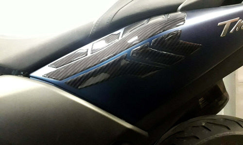 KIT-ADESIVI-GEL-3D-PROTEZIONI-FIANCHI-CODA-compatibili-YAMAHA-TMAX-530-dal-2017