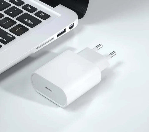 Kit-di-ricarica-usb-c-alimentatore-da-muro-e-cavo-usb-c-a-lightning-per-tutti-i-dispositivi-con-ingresso-lightning