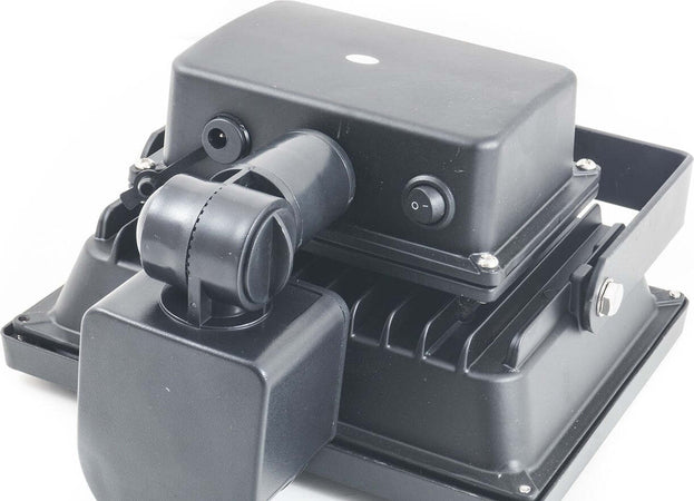 KIT FARETTO PANNELLO CON SENSORE A ENERGIA SOLARE E CREPUSCOLARE A LED COB Illuminazione/Illuminazione per esterni/Proiettori Trade Shop italia - Napoli, Commerciovirtuoso.it