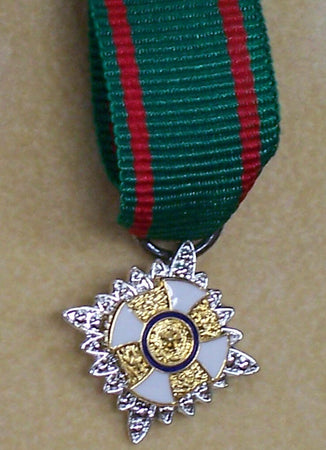 Kit Grand'ufficiale Al Merito Della Repubblica Italiana Set Completo Con Collare Rosetta In Seta Croce Di Gala Placca Metallica Sport e tempo libero/Accessori/Trofei medaglie e premi/Medaglie Il Distintivo - Pesaro, Commerciovirtuoso.it