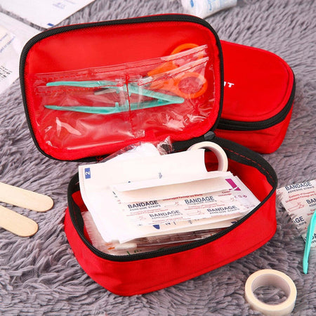 KIT PRONTO PRIMO SOCCORSO COMPLETO CON BORSA PER AUTO MOTO CASA FAI DA TE Auto e Moto/Accessori per auto/Accessori di emergenza/Kit di pronto soccorso Trade Shop italia - Napoli, Commerciovirtuoso.it