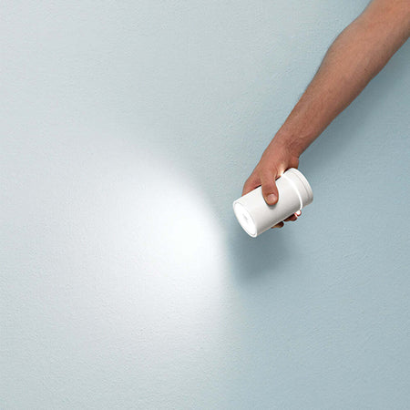Kit-Torcia-Da-Esterno-Ricaricabile-Magnet-Moderna-Alluminio-Bianco-Led