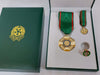 Kit Ufficiale Ordine Della Repubblica Economico per Nomina Da Cavaliere Al Merito Della Repubblica OMRI in Metallo, Zama E Seta Sport e tempo libero/Accessori/Trofei medaglie e premi/Medaglie Il Distintivo - Pesaro, Commerciovirtuoso.it