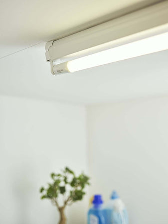Lampada a LED TUBO per plafoniere o singolo alloggiamento da 18W, G13 6500K lumen PHILIPS 800LM classe A+ Illuminazione/Illuminazione per interni/Lampadari lampade a sospensione e plafoniere/Lampade a sospensione Scontolo.net - Potenza, Commerciovirtuoso.it