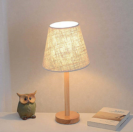 Lampada Da Scrivania Con Base In Legno Liscio Motivo Parlume Bianco E27 Xc-7013 Casa, arredamento e bricolage > Illuminazione da interno > Lampade da Tavolo Trade Shop italia - Napoli, Commerciovirtuoso.it