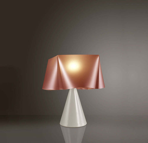 Lampada-Da-Tavolo-A-Cono-1-Luce-Wanda-In-Polilux-Rame-D30-Made-In-Italy