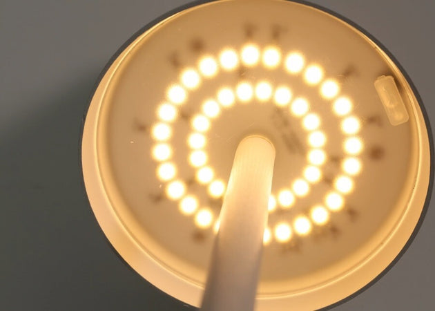 Lampada Da Tavolo A Led Usb Ricaricabile Nero Per Interno Ed Esterno Luce Calda Casa, arredamento e bricolage > Illuminazione da interno > Lampade da Tavolo Trade Shop italia - Napoli, Commerciovirtuoso.it