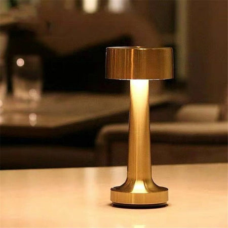 Lampada Da Tavolo A Led Vintage Ricaricabile Usb Lume Luce Calda Per Bar Locali Casa, arredamento e bricolage > Illuminazione da interno > Lampade da Tavolo Trade Shop italia - Napoli, Commerciovirtuoso.it