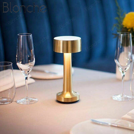 Lampada Da Tavolo A Led Vintage Ricaricabile Usb Lume Luce Calda Per Bar Locali Casa, arredamento e bricolage > Illuminazione da interno > Lampade da Tavolo Trade Shop italia - Napoli, Commerciovirtuoso.it