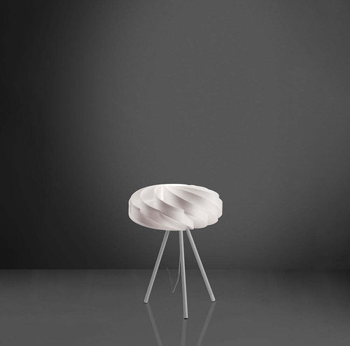 Lampada-Da-Tavolo-Con-Treppiede-1-Luce-Flat-In-Polilux-Bianco-Made-In-Italy