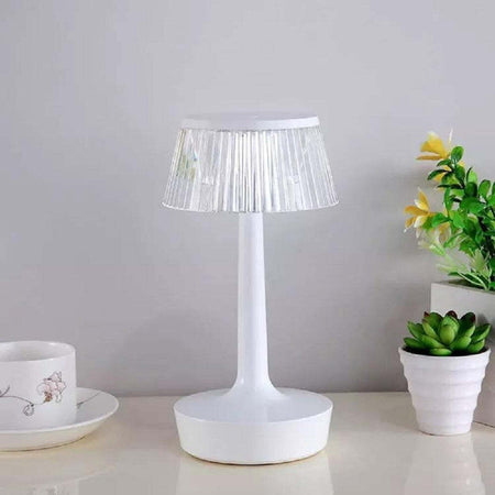 Lampada Da Tavolo In Cristallo Decorativa Con Led Rgb Touch Bianco 5v Q-tl153 Illuminazione/Illuminazione per interni/Lampade/Lampade da tavolo e abat-jour Trade Shop italia - Napoli, Commerciovirtuoso.it