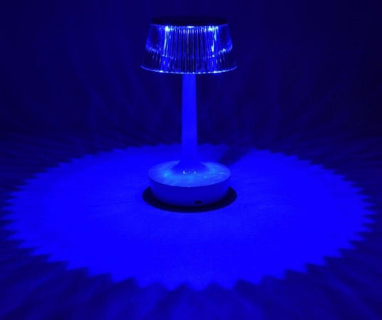 Lampada Da Tavolo In Cristallo Decorativa Con Led Rgb Touch Bianco 5v Q-tl153 Illuminazione/Illuminazione per interni/Lampade/Lampade da tavolo e abat-jour Trade Shop italia - Napoli, Commerciovirtuoso.it