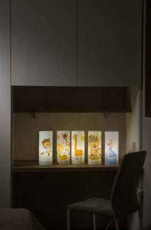 Lampada-Da-Tavolo-Moderna-1-Luce-In-Polilux-Con-Cavo-Decokids-Fly-Made-In-Italy