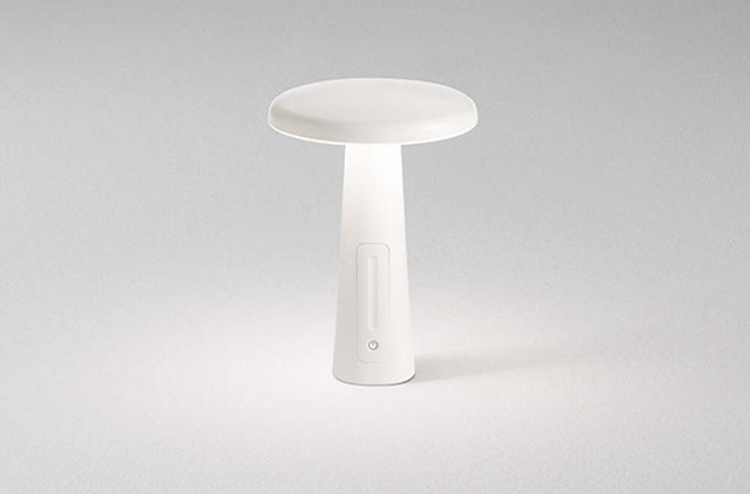 Lampada-Da-Tavolo-Per-Esterno-Astro-Moderna-Metallo-Bianco-Led-Luce-Calda