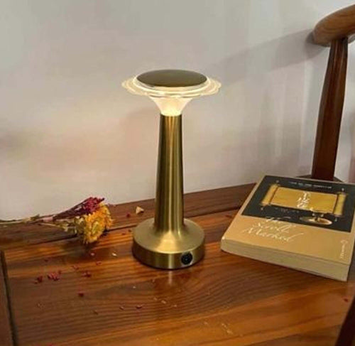 Lampada Da Tavolo Vintage A Led Ricaricabile Usb Lume Luce Calda Per Bar Locali Casa, arredamento e bricolage > Illuminazione da interno > Lampade da Tavolo Trade Shop italia - Napoli, Commerciovirtuoso.it