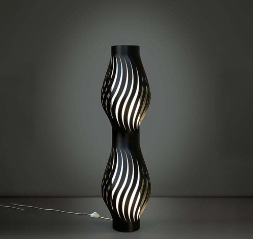 Lampada-Da-Terra-Totem-Helios-1-Luce-In-Polilux-Nero-Made-In-Italy