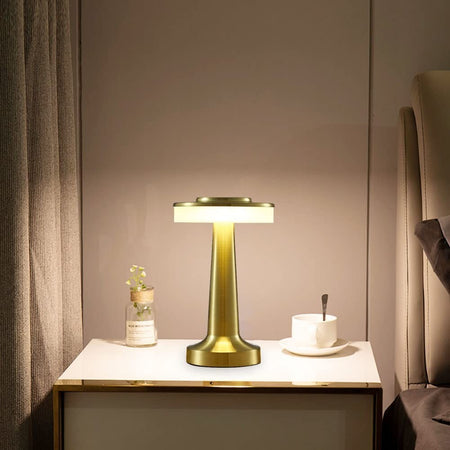 Lampada Scrivania Led Portatile 3 Sfumature Luce Touch Usb Ricaricabile Q-tl145 Illuminazione/Illuminazione per interni/Lampade/Lampade da tavolo e abat-jour Trade Shop italia - Napoli, Commerciovirtuoso.it