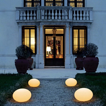 Lampada-terra-moderno-Linea-Light-Group-OH-SMASH-FL65-16215-LED-piantana-sfera-schiacciata-polietilene