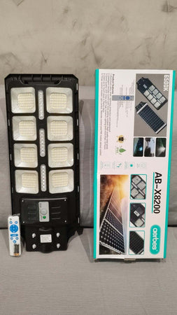 LAMPIONE-LED-200W-con-PANNELLO-SOLARE-SENSORE-CREPUSCOLARE-PIR-ip66