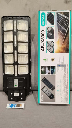 LAMPIONE-LED-300W-con-PANNELLO-SOLARE-SENSORE-CREPUSCOLARE-PIR-ip66