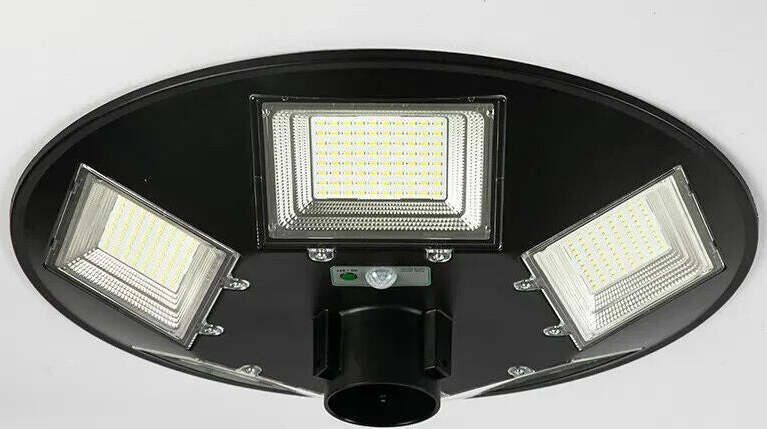 LAMPIONE-SOLARE-300W-UFO-400-LED-SENSORE-CREPUSCOLARE-LUCE-FREDDA-6500K-IP66-LM