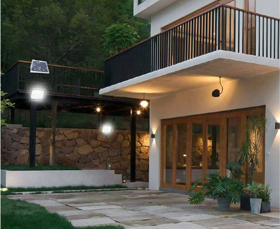 Lampione-Stradale-Solare-Faro-A-Led-200w-Con-Pannello-Solare-Luce-Fredda-58200