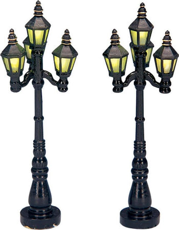 Lampione vintage in stile inglese per villaggio di Natale con 4 lampade, set da 2 pezzi Casa e cucina/Decorazioni per interni/Addobbi e decorazioni per ricorrenze/Decorazioni natalizie/Oggettistica MagiediNatale.it - Altamura, Commerciovirtuoso.it