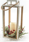 Lanterna in metallo con decorazione rami e bacche, candela con luci a LED Casa e cucina/Decorazioni per interni/Addobbi e decorazioni per ricorrenze/Decorazioni natalizie/Luci natalizie/Catene luminose per esterni MagiediNatale.it - Altamura, Commerciovirtuoso.it