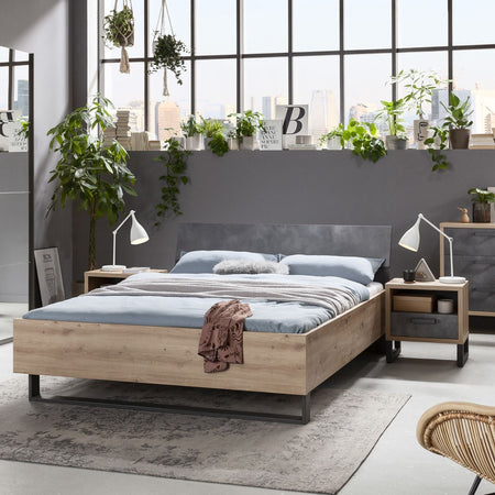 Letto moderno matrimoniale "Lafabrica" struttura in legno rovere e nero con spalliera