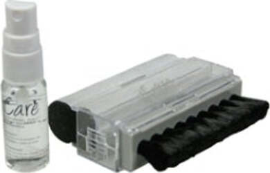 Liquido per pulizia schermi con spugna in microfibra 20ml Mediacom Cancelleria e prodotti per ufficio/Archivio ufficio e accessori per scrivania/Pulizia ufficio/Salviette e tamponi detergenti Eurocartuccia - Pavullo, Commerciovirtuoso.it