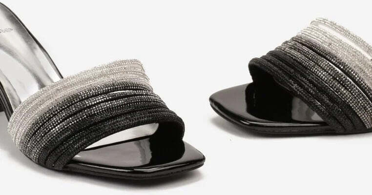 Lola - Sandali con fascia strass