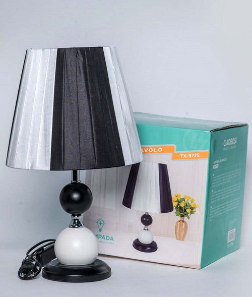 Lume Lampada Da Tavolo Abat Jour Con Paralume Comodino Camera Casa Luce Tx-9775 Illuminazione/Illuminazione per interni/Lampade/Lampade da tavolo e abat-jour Trade Shop italia - Napoli, Commerciovirtuoso.it