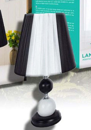 Lume Lampada Da Tavolo Abat Jour Con Paralume Comodino Camera Casa Luce Tx-9775 Illuminazione/Illuminazione per interni/Lampade/Lampade da tavolo e abat-jour Trade Shop italia - Napoli, Commerciovirtuoso.it