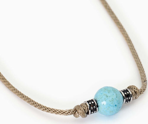 MABINA---Collana-in-argento-con-cordino-sabbia-e-pietra-turchese-TROPICAL