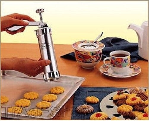 MACCHINA SIRINGA PER BISCOTTI DOLCI FATTI IN CASA CUCINA CAKE DESIGN + FORMINE Casa e cucina/Teglie da forno e accessori per pasticceria/Accessori e utensili per pasticceria/Presse per biscotti Trade Shop italia - Napoli, Commerciovirtuoso.it